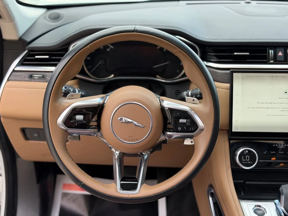2022 Jaguar F-Pace - Image 15 of 20