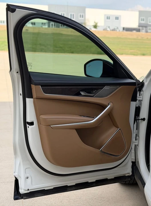 2022 Jaguar F-Pace - Image 10 of 20
