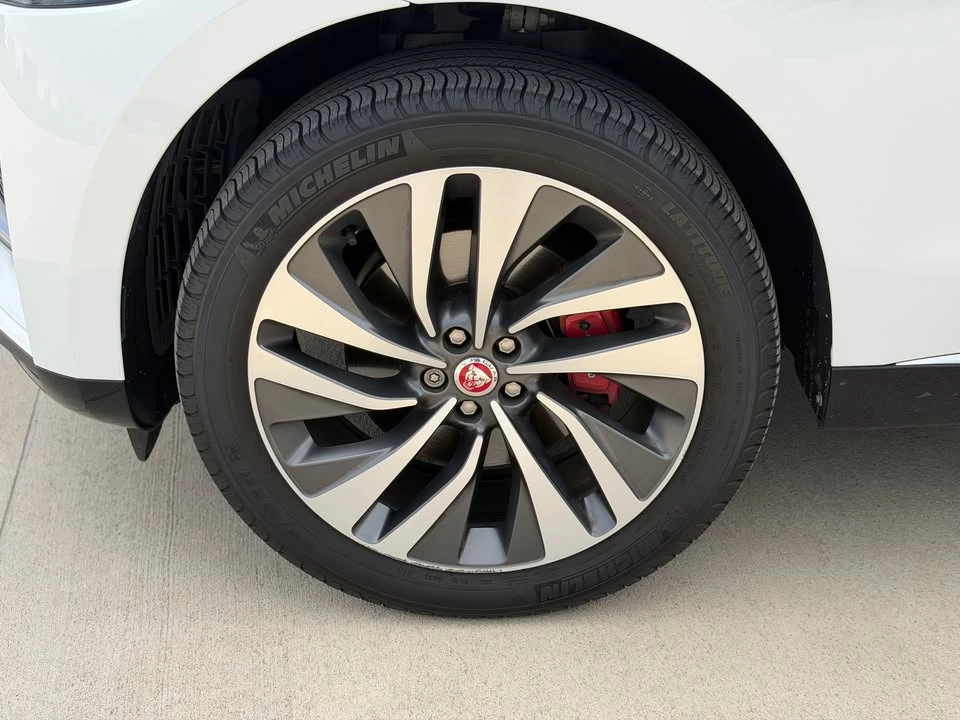 2022 Jaguar F-Pace - Image 8 of 20