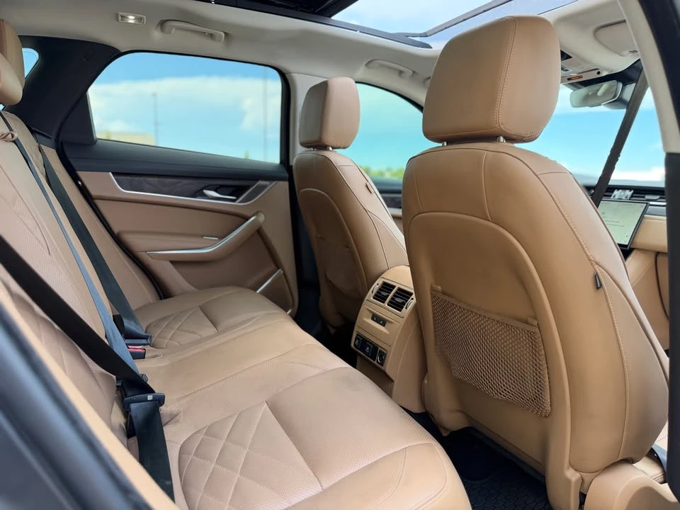 2022 Jaguar F-Pace - Image 14 of 20