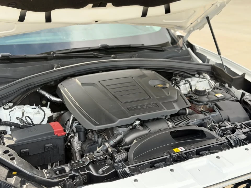 2022 Jaguar F-Pace - Image 7 of 20