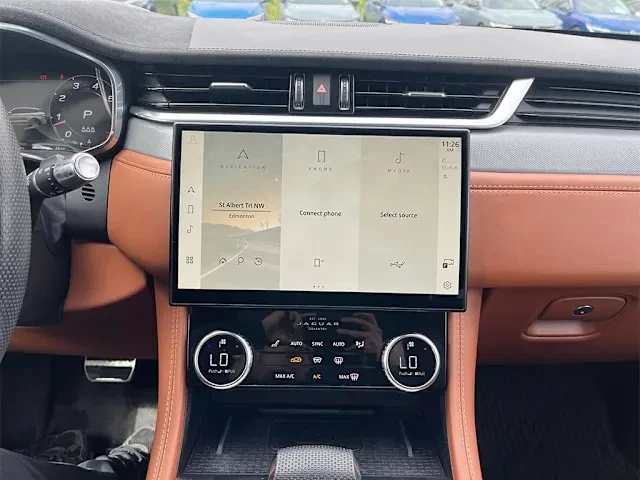 2022 Jaguar F-Pace SVR - Image 10 of 13