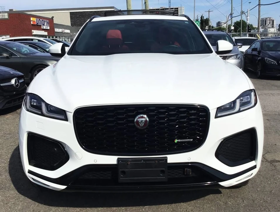 2022 Jaguar F-Pace - Image 4 of 20