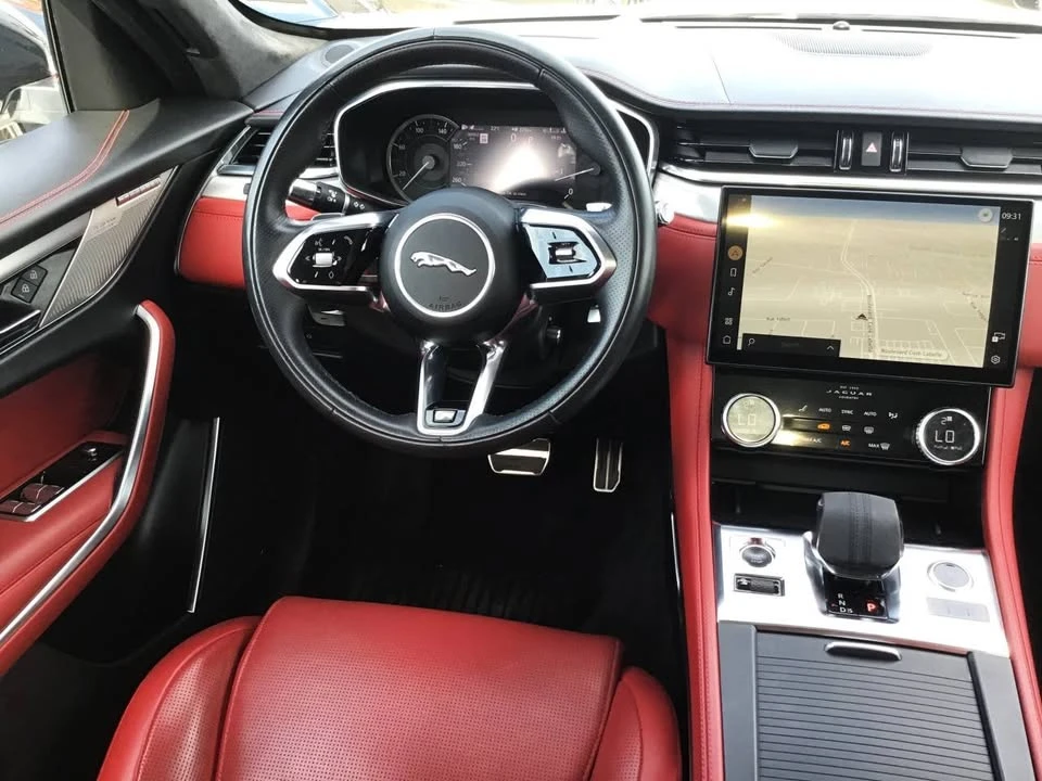 2022 Jaguar F-Pace - Image 9 of 20