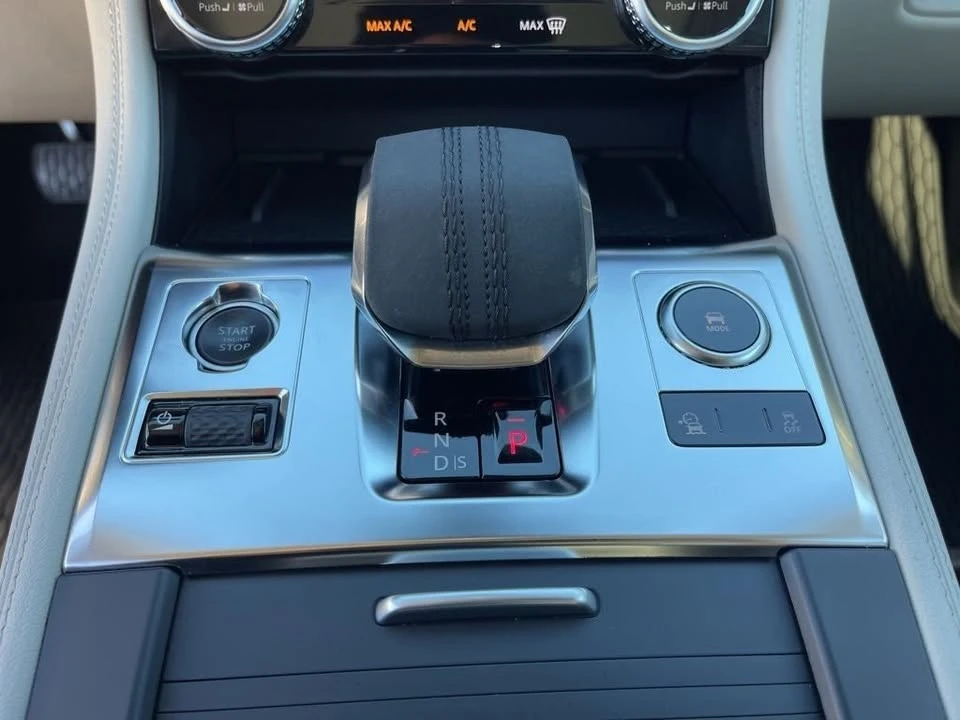 2022 Jaguar F-Pace - Image 13 of 19
