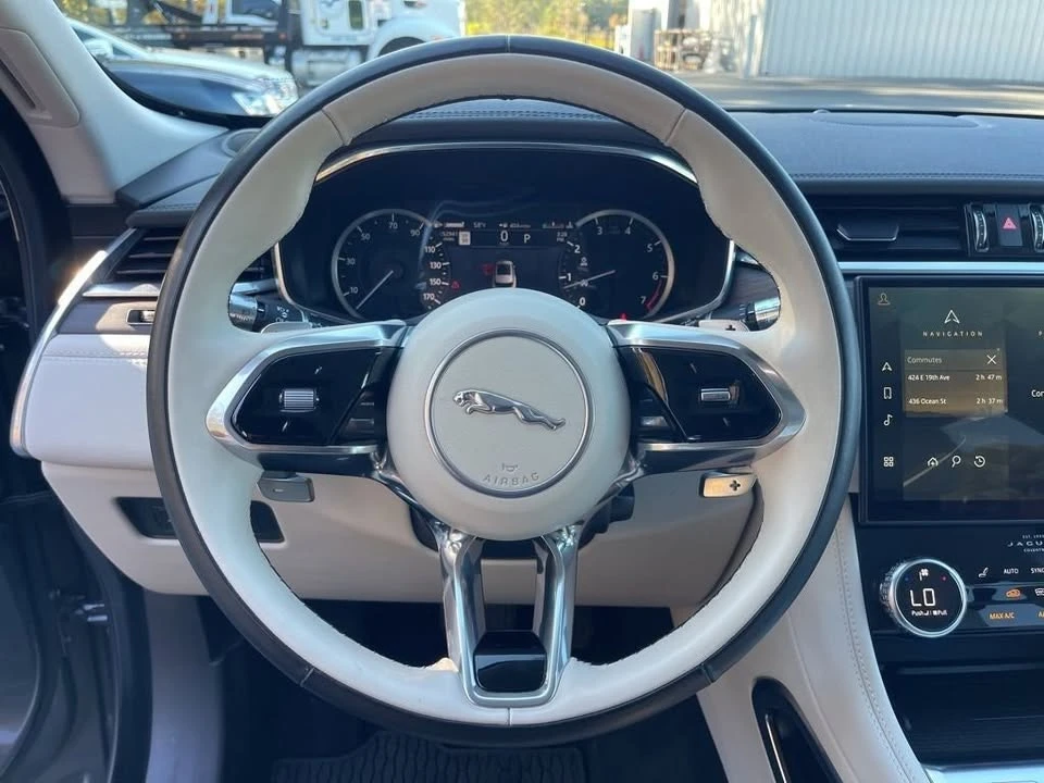 2022 Jaguar F-Pace - Image 14 of 19