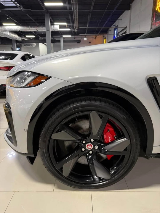 2022 Jaguar F-Pace SVR - Image 6 of 6