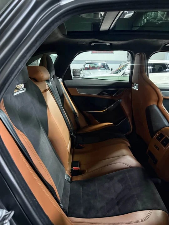 2022 Jaguar F-Pace SVR - Image 4 of 6