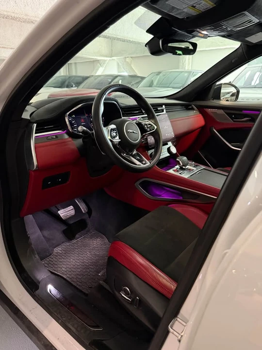 2022 Jaguar F-Pace SVR - Image 10 of 18