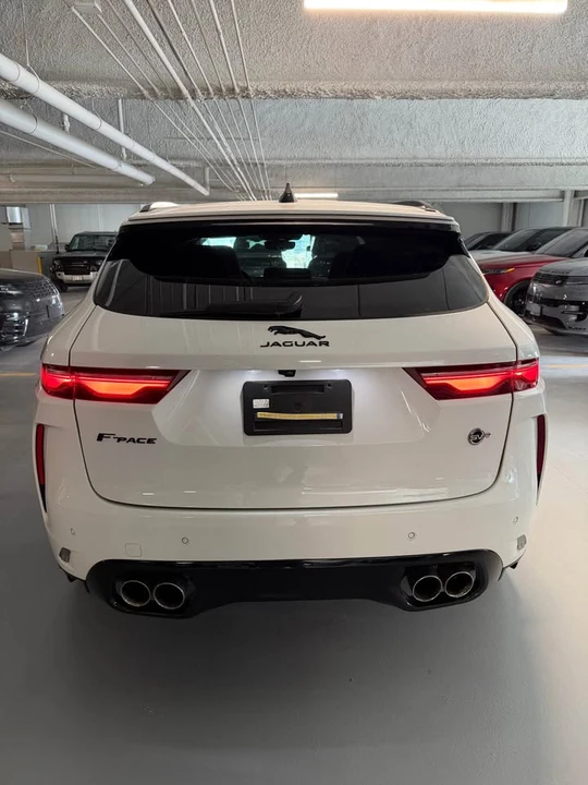 2022 Jaguar F-Pace SVR - Image 5 of 18