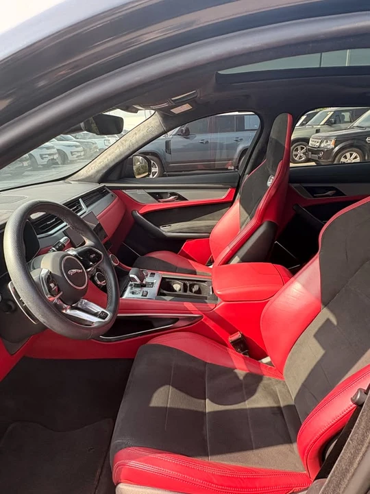 2022 Jaguar F-Pace SVR - Image 9 of 12