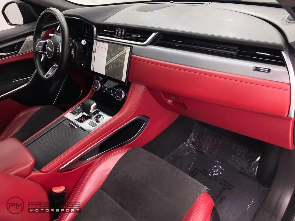2022 Jaguar F-Pace SVR - Image 15 of 21