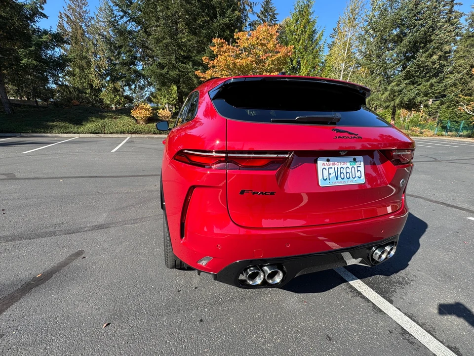 2022 Jaguar F-Pace SVR - Image 15 of 31