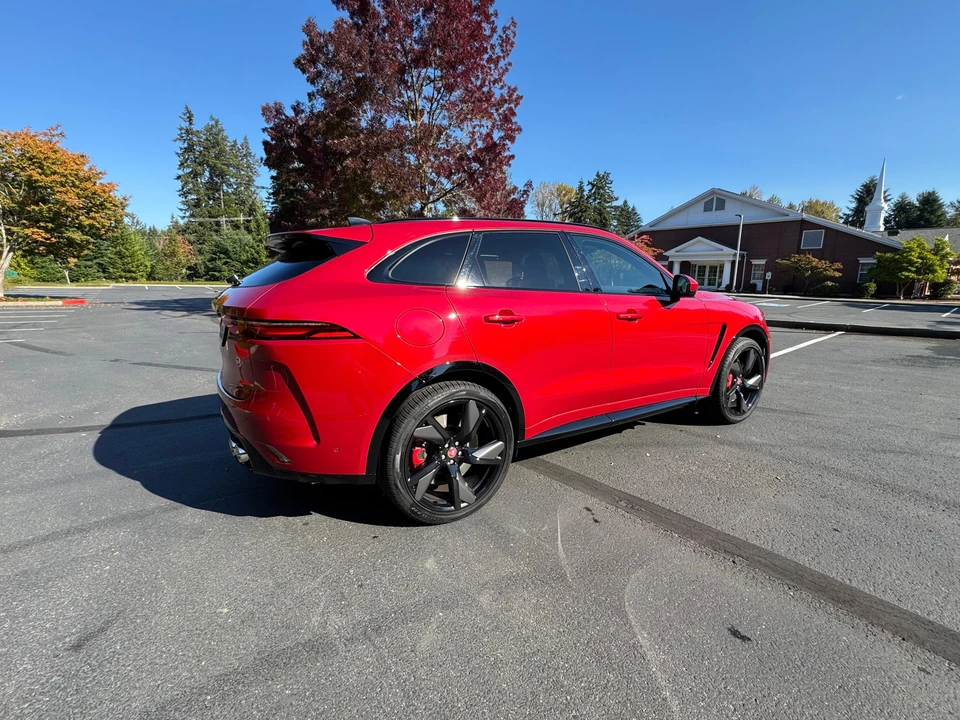 2022 Jaguar F-Pace SVR - Image 18 of 31