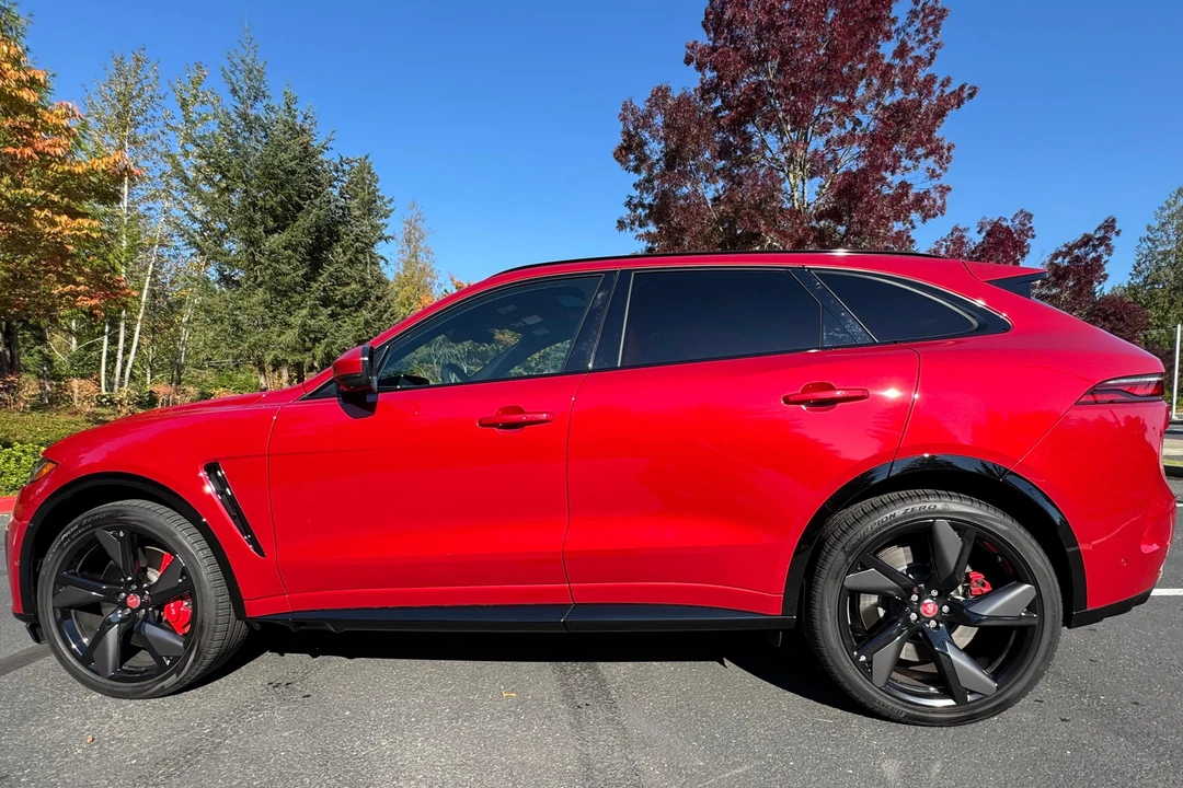 2022 Jaguar F-Pace SVR - Image 11 of 31