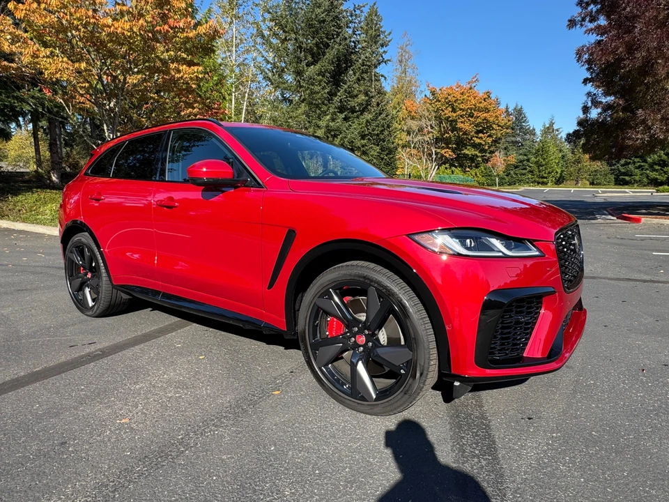 2022 Jaguar F-Pace SVR - Image 22 of 31