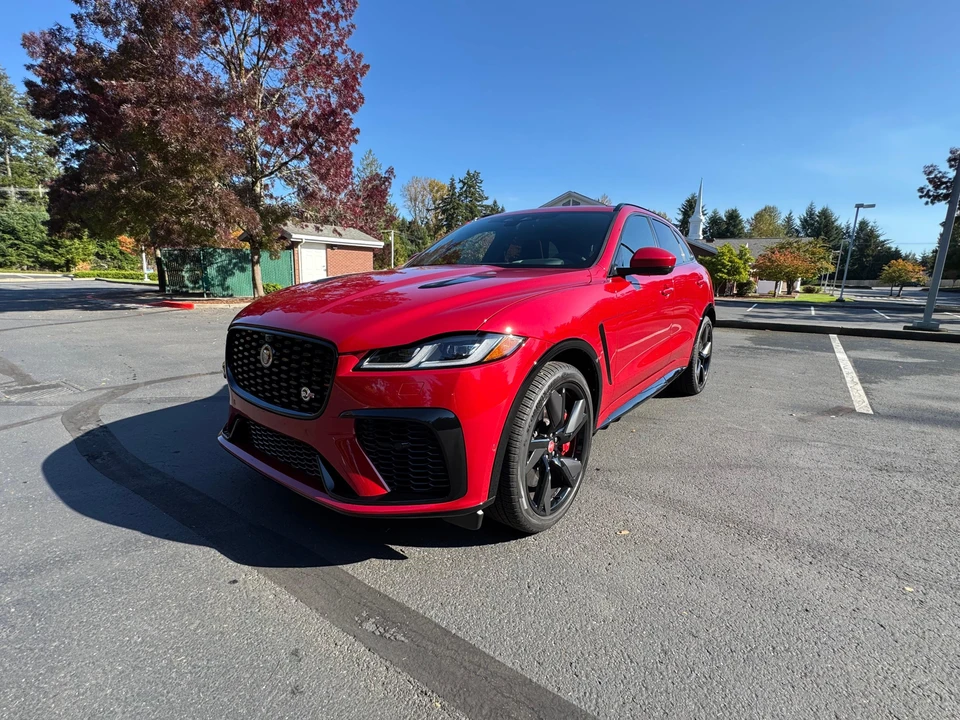 2022 Jaguar F-Pace SVR - Image 9 of 31