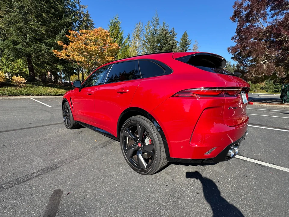 2022 Jaguar F-Pace SVR - Image 13 of 31