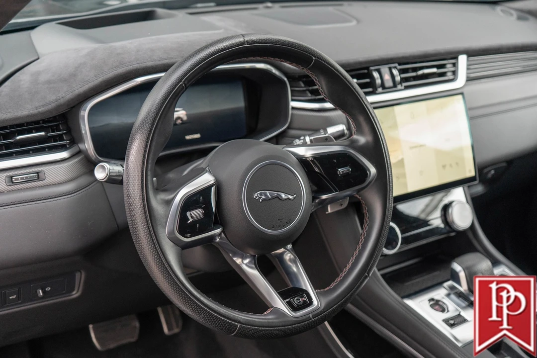 2022 Jaguar F-Pace SVR - Image 13 of 21