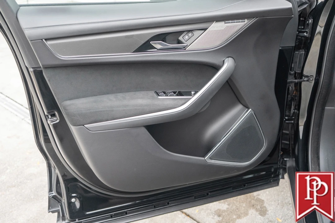 2022 Jaguar F-Pace SVR - Image 9 of 21