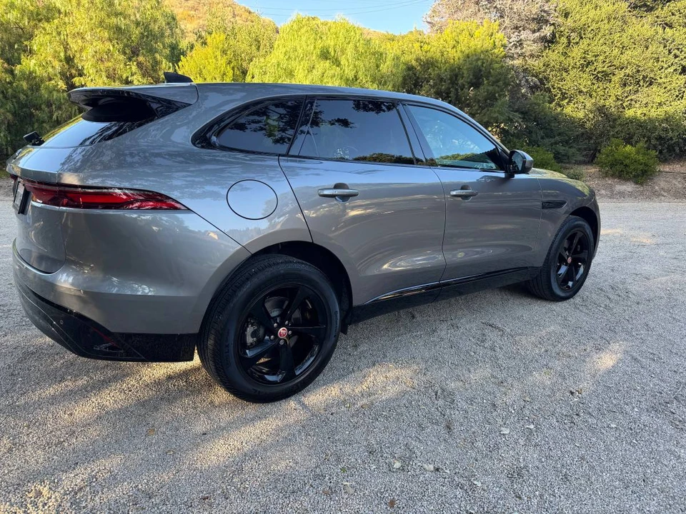 2022 Jaguar F-Pace - Image 6 of 18