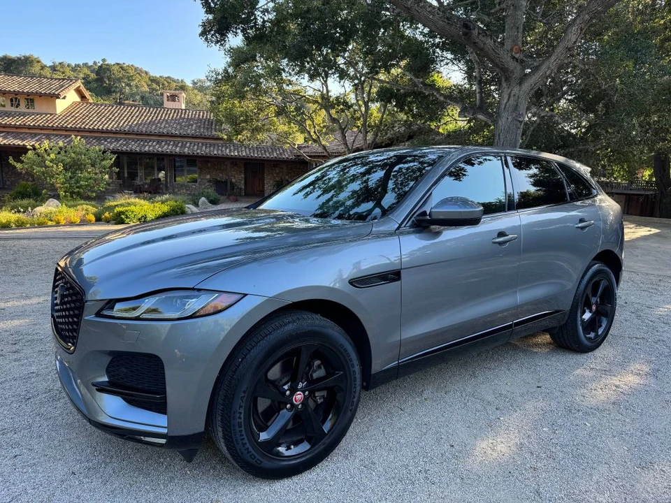 2022 Jaguar F-Pace - Image 2 of 18