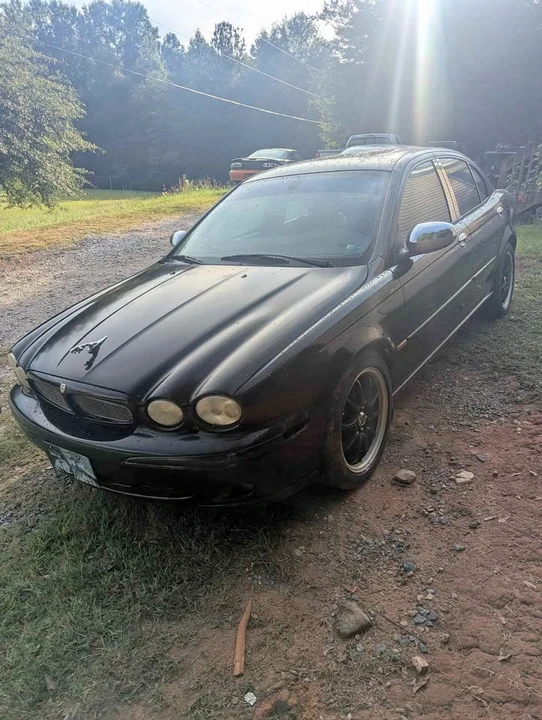 2022 Jaguar X-Type - Image 1 of 2