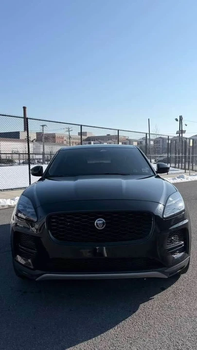 2022 Jaguar E-Pace - Image 2 of 7