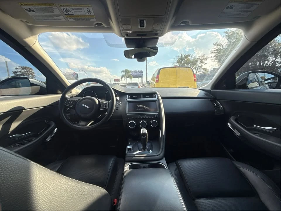2022 Jaguar E-Pace - Image 13 of 15
