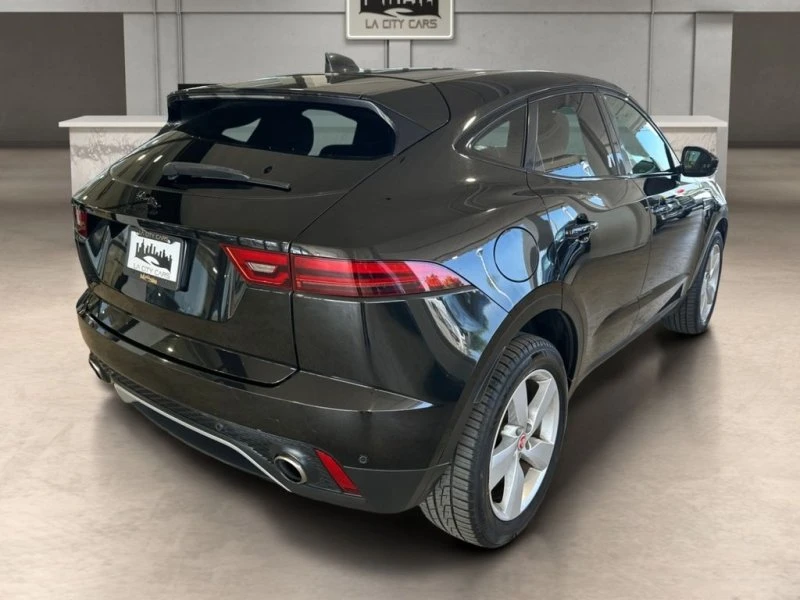 2022 Jaguar E-Pace - Image 5 of 19
