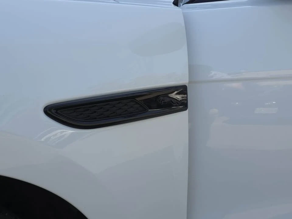 2022 Jaguar F-Pace - Image 10 of 18