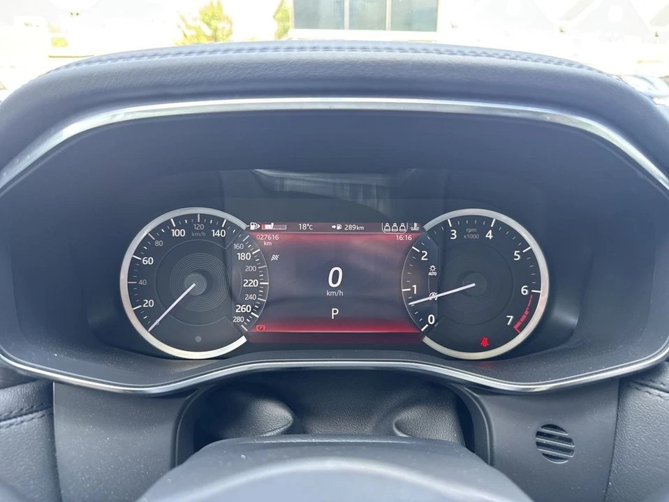 2022 Jaguar F-Pace - Image 6 of 13