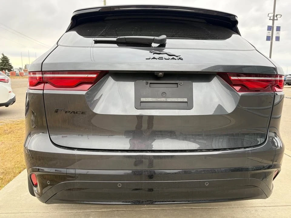 2022 Jaguar F-Pace - Image 5 of 13