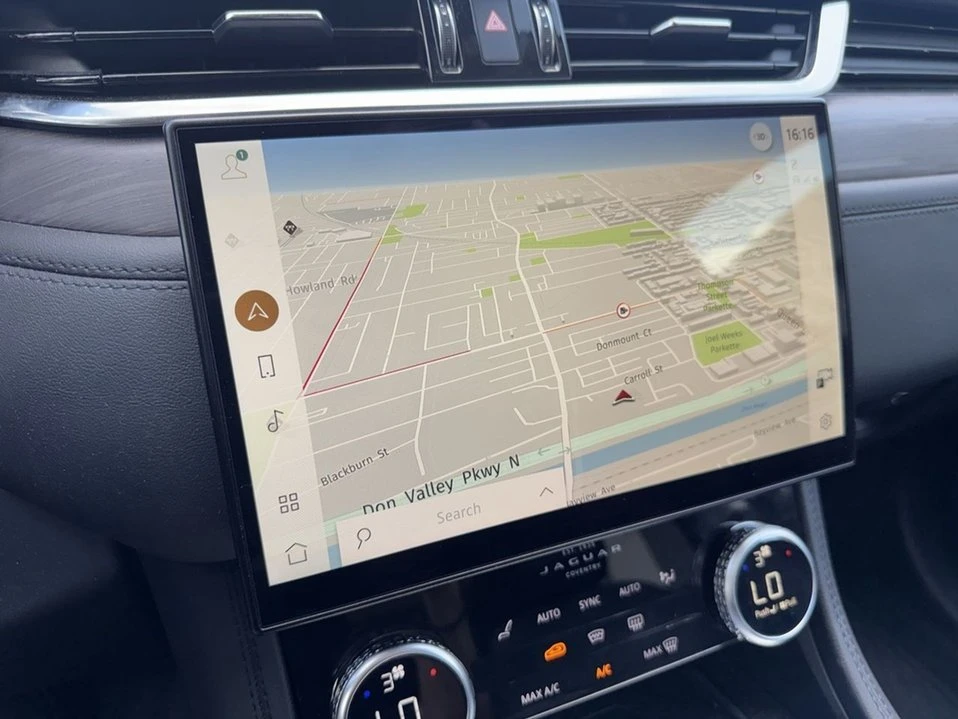 2022 Jaguar F-Pace - Image 8 of 13