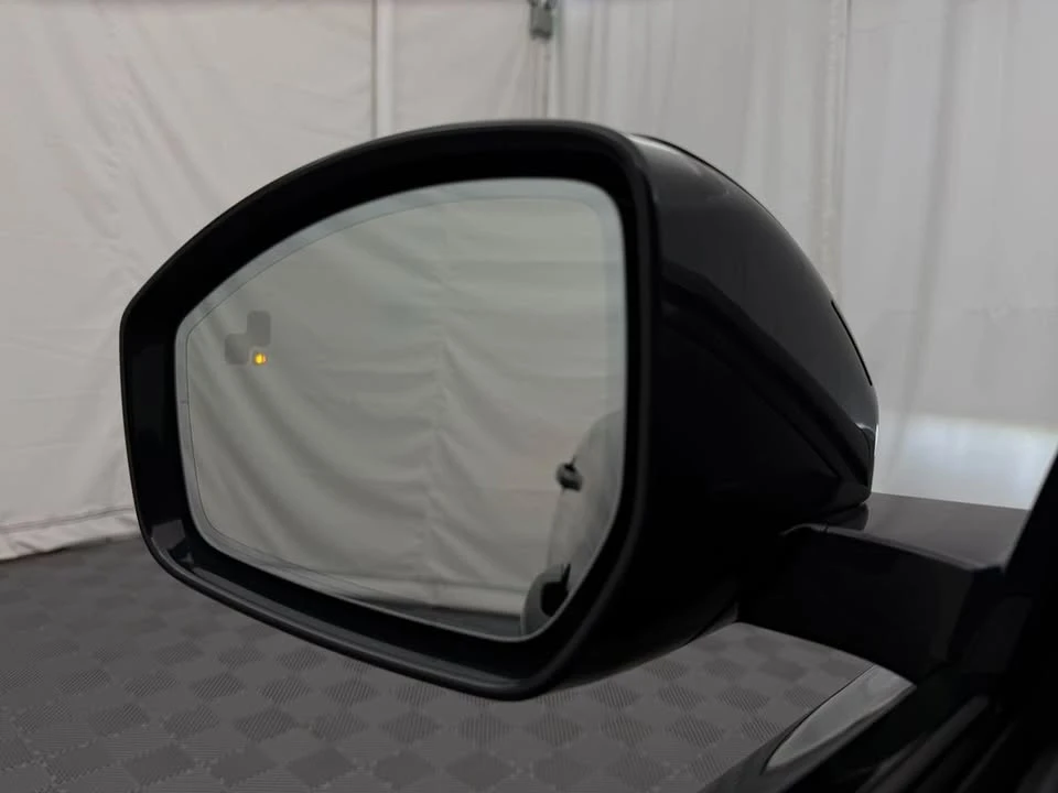 2022 Jaguar F-Pace - Image 19 of 20