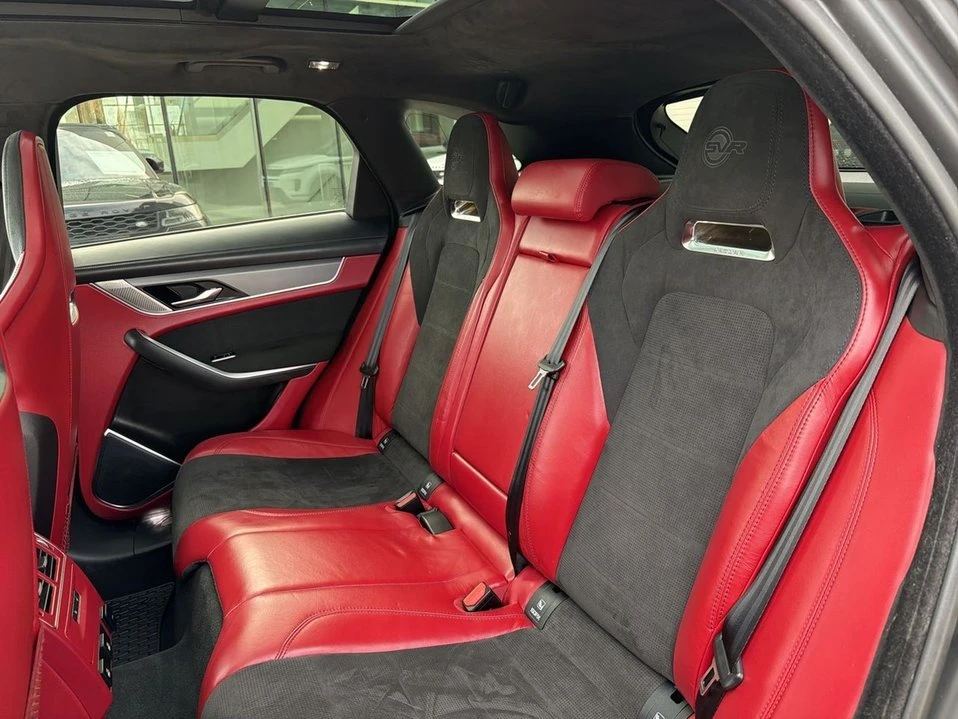 2022 Jaguar F-Pace - Image 17 of 18