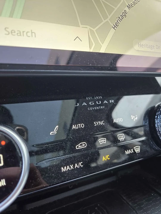 2022 Jaguar F-Pace - Image 18 of 18