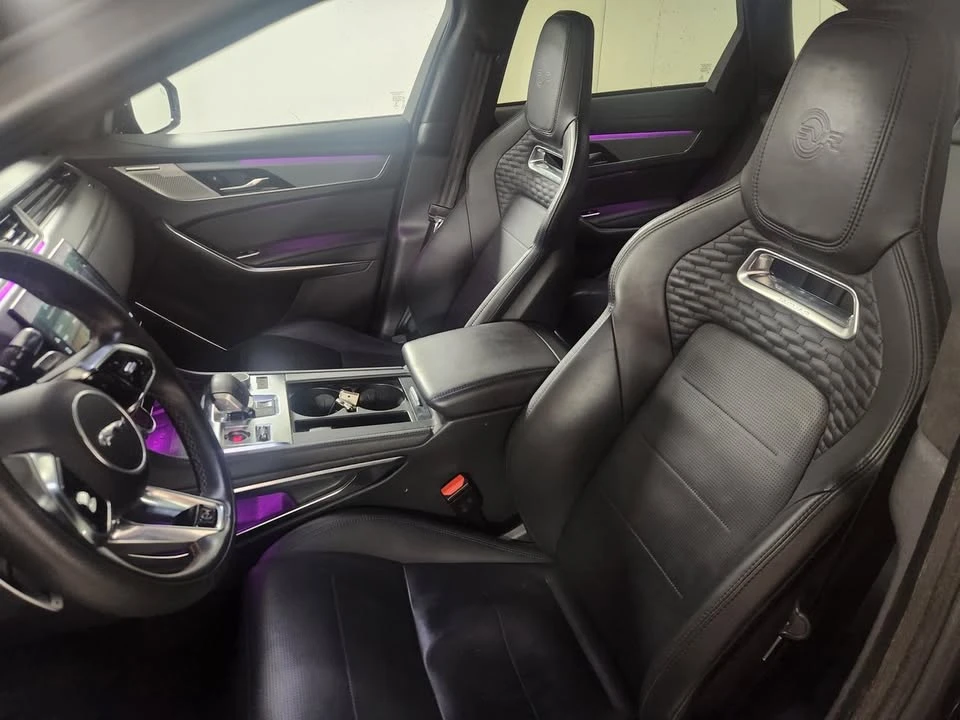 2022 Jaguar F-Pace - Image 17 of 20