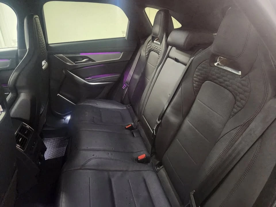 2022 Jaguar F-Pace - Image 19 of 20