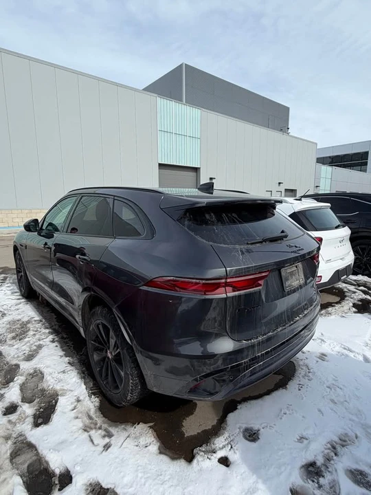 2022 Jaguar F-Pace - Image 3 of 3