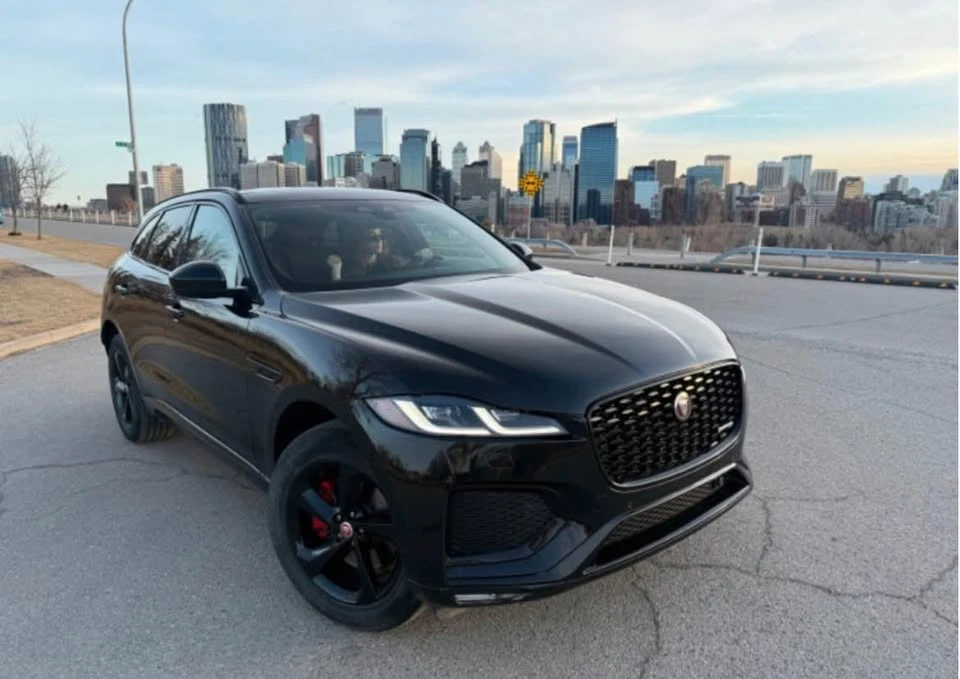 2022 Jaguar F-Pace - Image 2 of 9