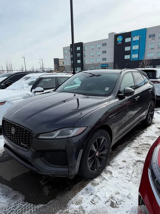 2022 Jaguar F-Pace - Image 2 of 3