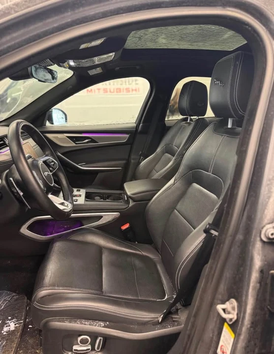 2022 Jaguar F-Pace - Image 3 of 6