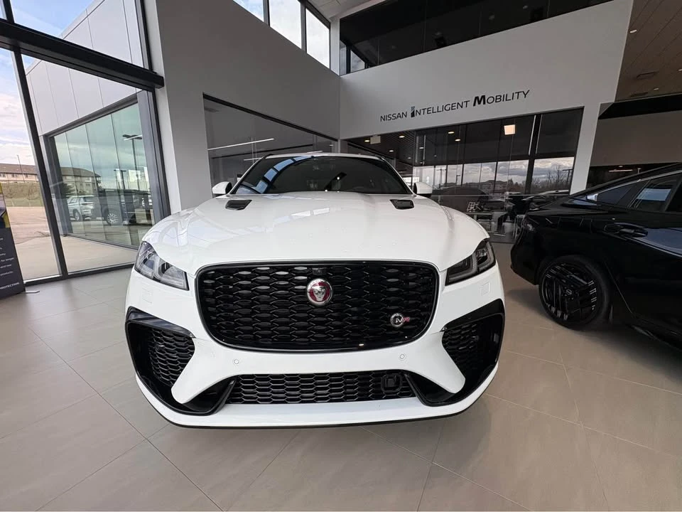 2022 Jaguar F-Pace - Image 3 of 11