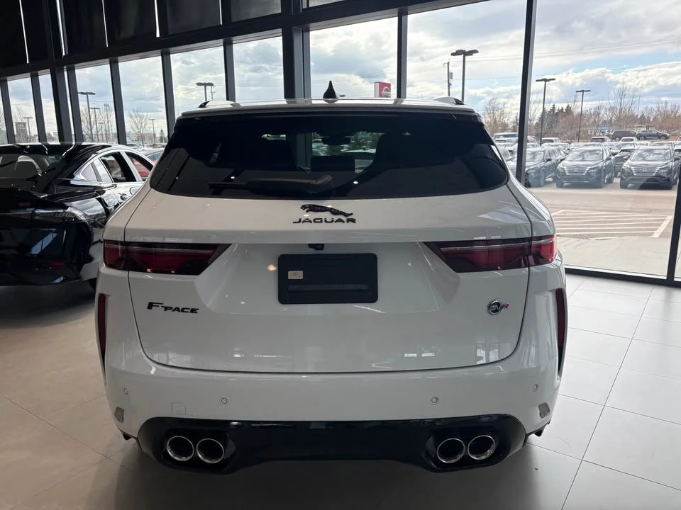 2022 Jaguar F-Pace - Image 6 of 11