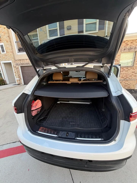 2022 Jaguar F-Pace - Image 2 of 8