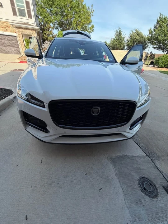 2022 Jaguar F-Pace - Image 3 of 8