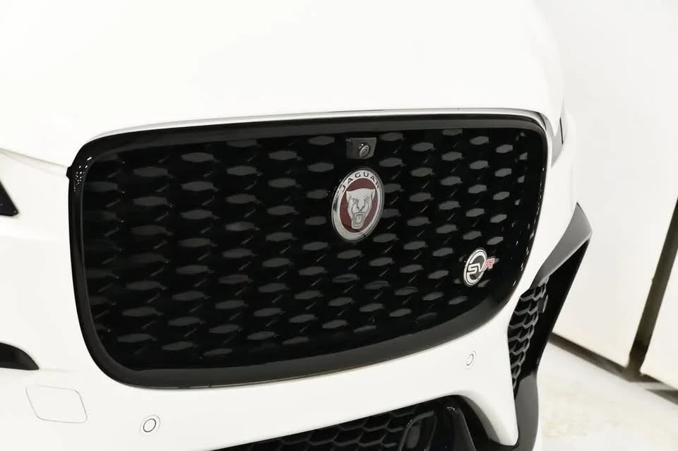 2022 Jaguar F-Pace - Image 4 of 19