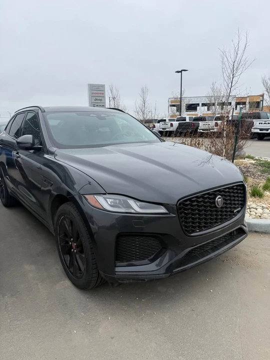 2022 Jaguar F-Pace - Image 2 of 6