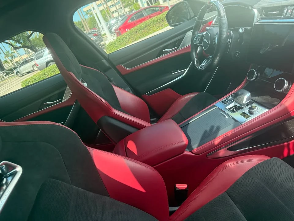 2022 Jaguar F-Pace - Image 3 of 3